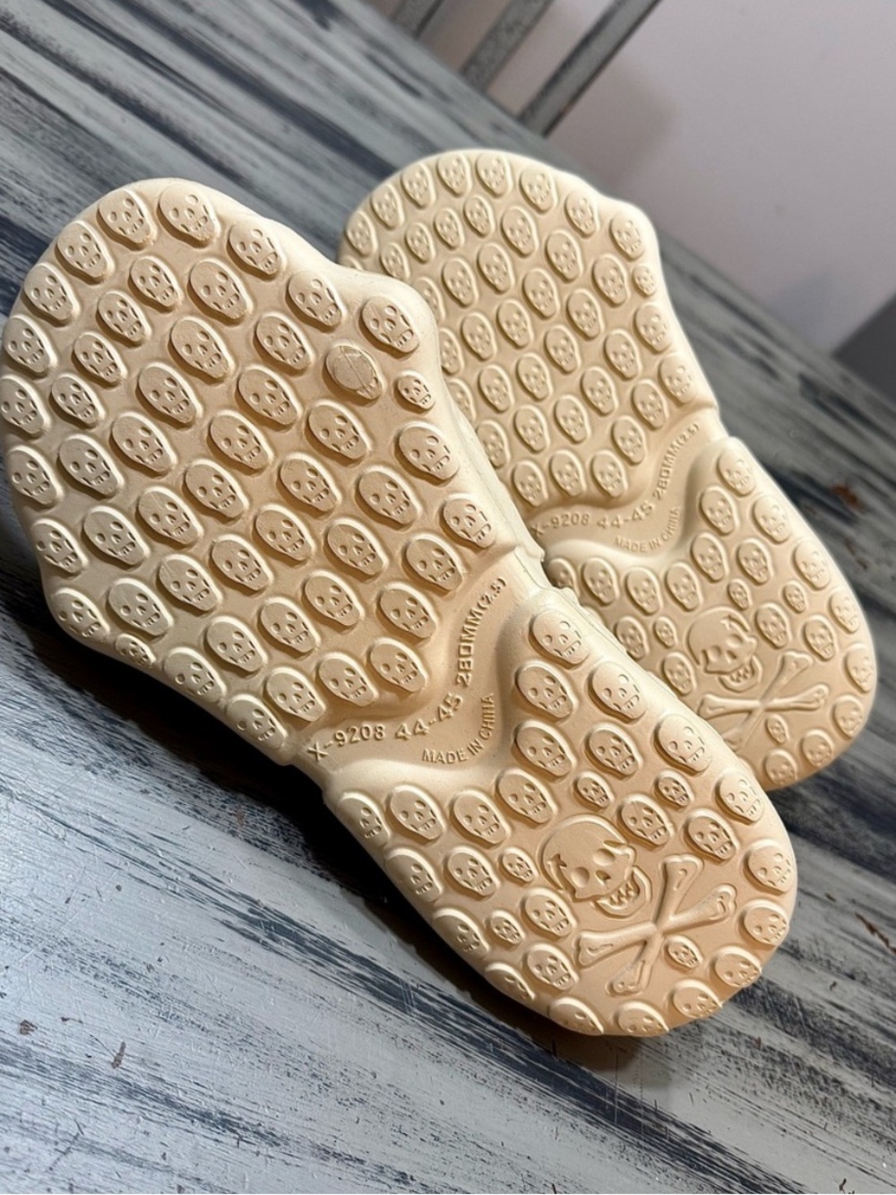 3D Skull Slide Sandals in Cream - Men's Gothic EVA Slip-Ons NWOT - Picture 10 of 13